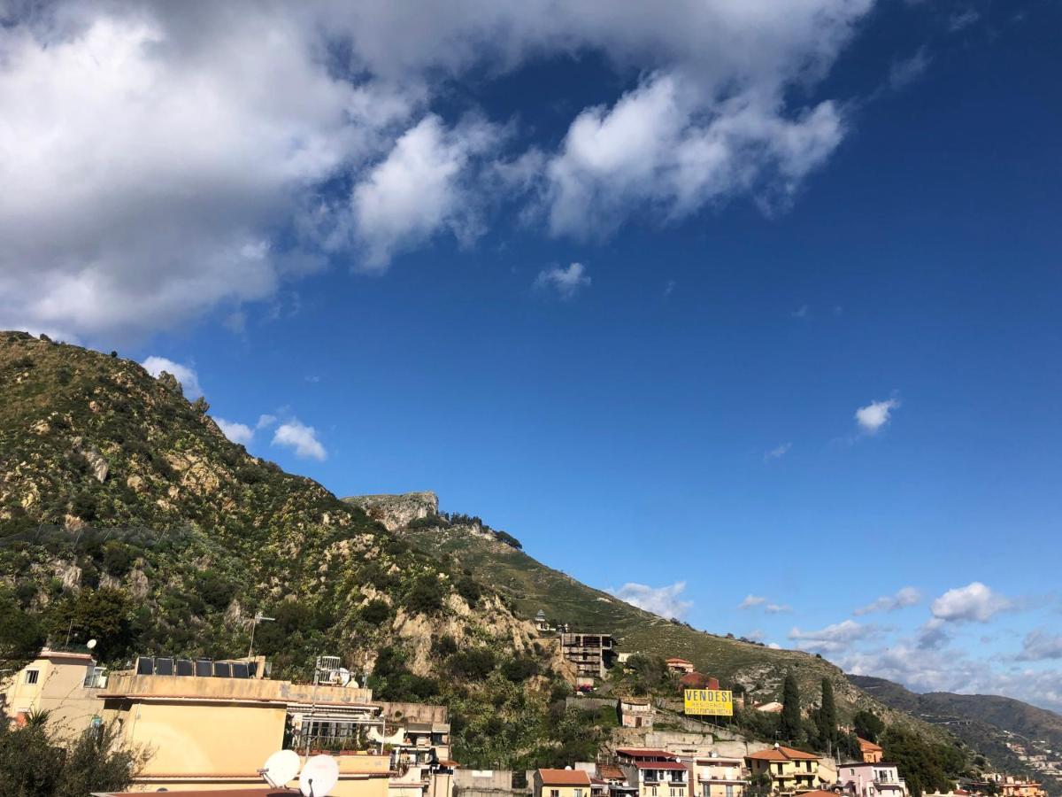 Taormina Center Apartment With Sea View Dış mekan fotoğraf